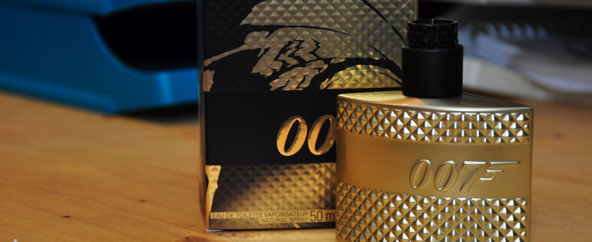 Limited Edition Eau de Toilette Spray – Gold – Man von James Bond 007